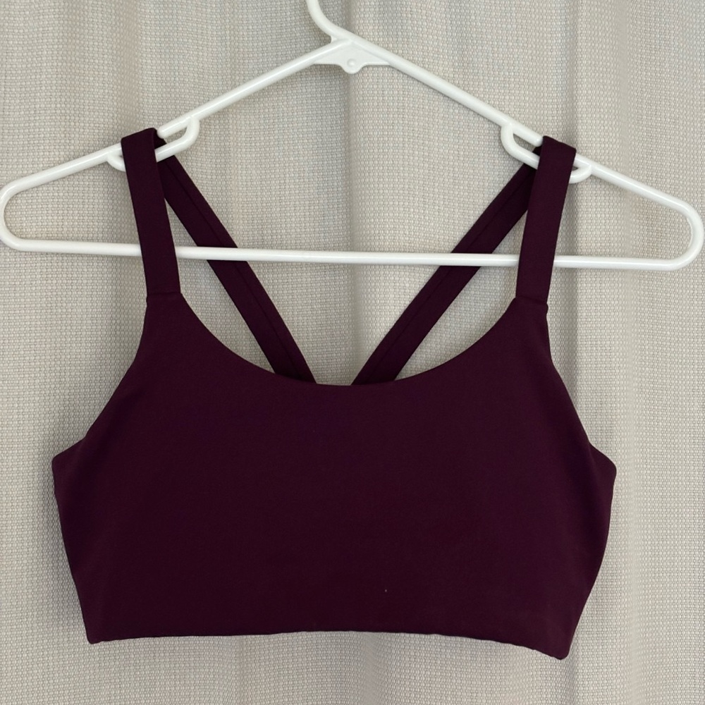 Plum Lou V-back girlfriend collective bra